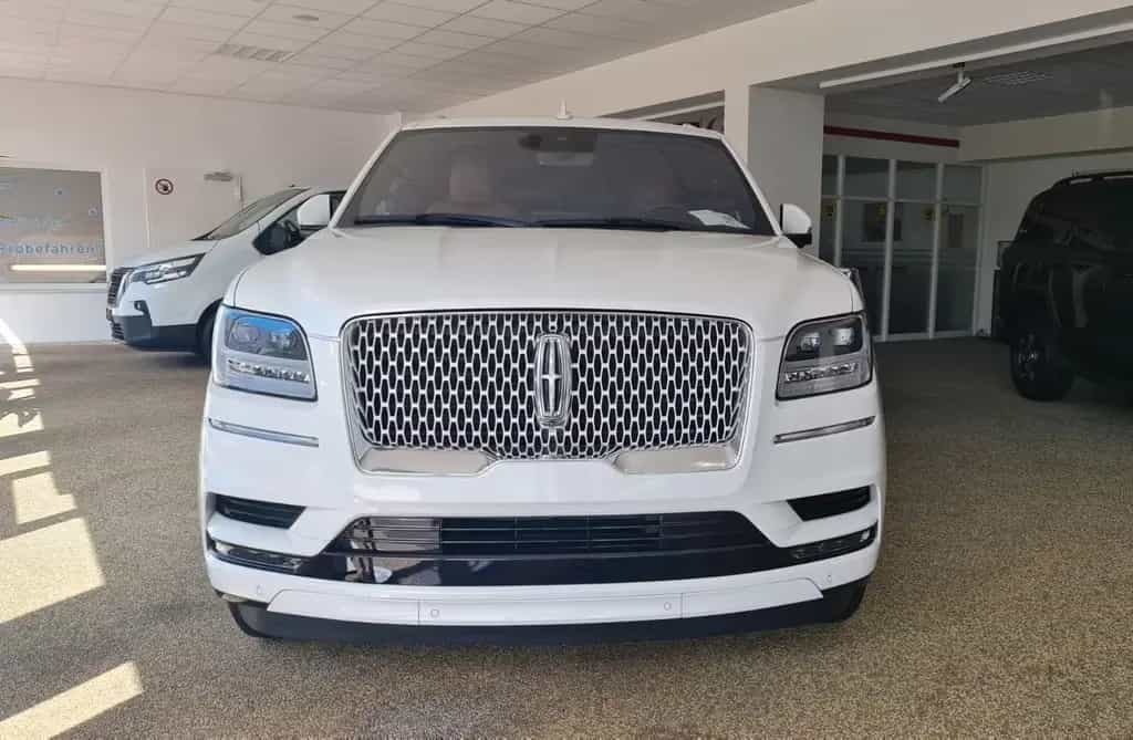 Lincoln Navigator VOLL+LONG+TWIN.TURBO+BLACK.EDITION+NEW null-photo-9