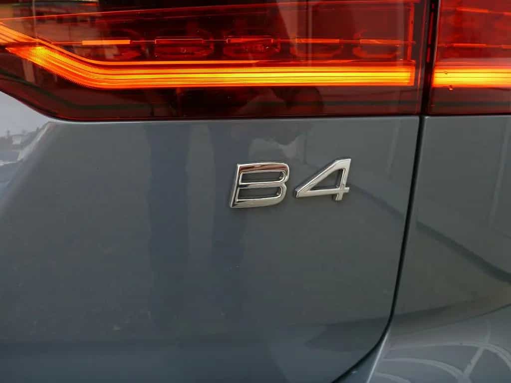 Volvo V60 B4 Diesel Momentum Pro Automatik 10/2021-photo-12