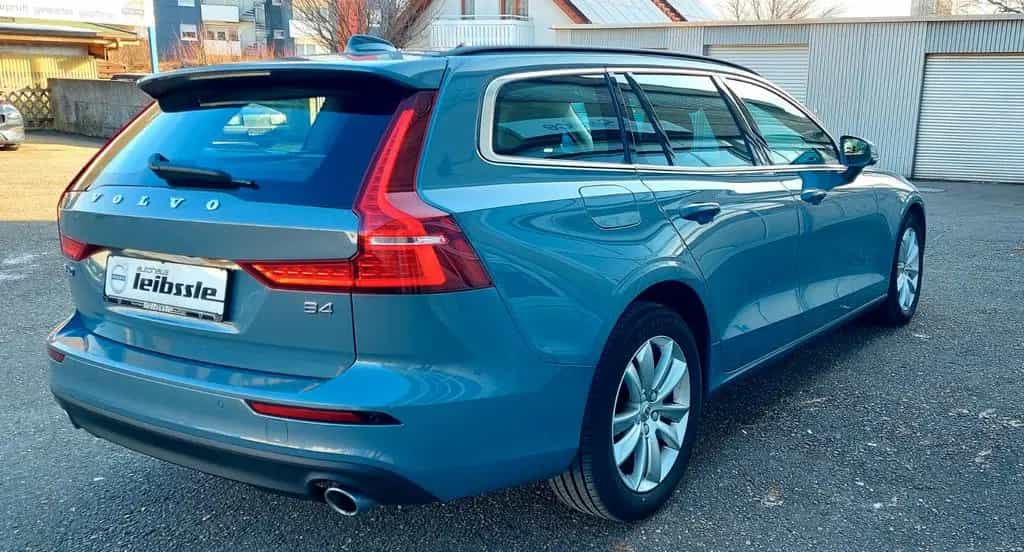 Volvo V60 B4 Diesel Momentum Pro Automatik 10/2021-photo-5