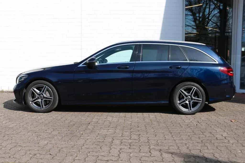 Mercedes-Benz C-Class 300 T Autom., AMG-Line, Distronic, R.-Kamera! 07/2019-photo-1