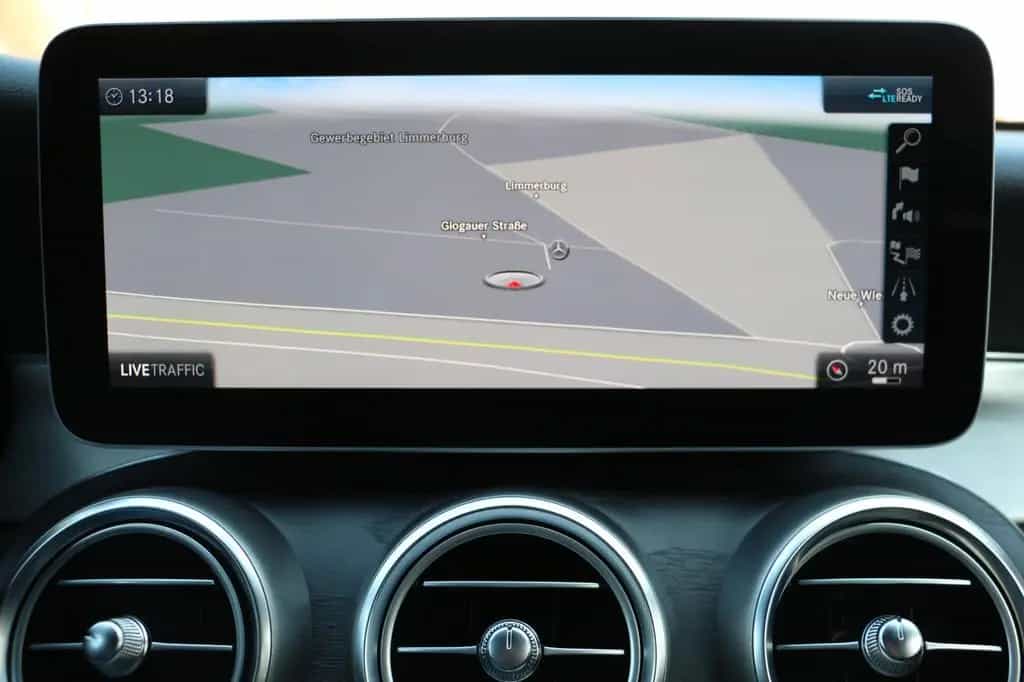 Mercedes-Benz C-Class 300 T Autom., AMG-Line, Distronic, R.-Kamera! 07/2019-photo-10
