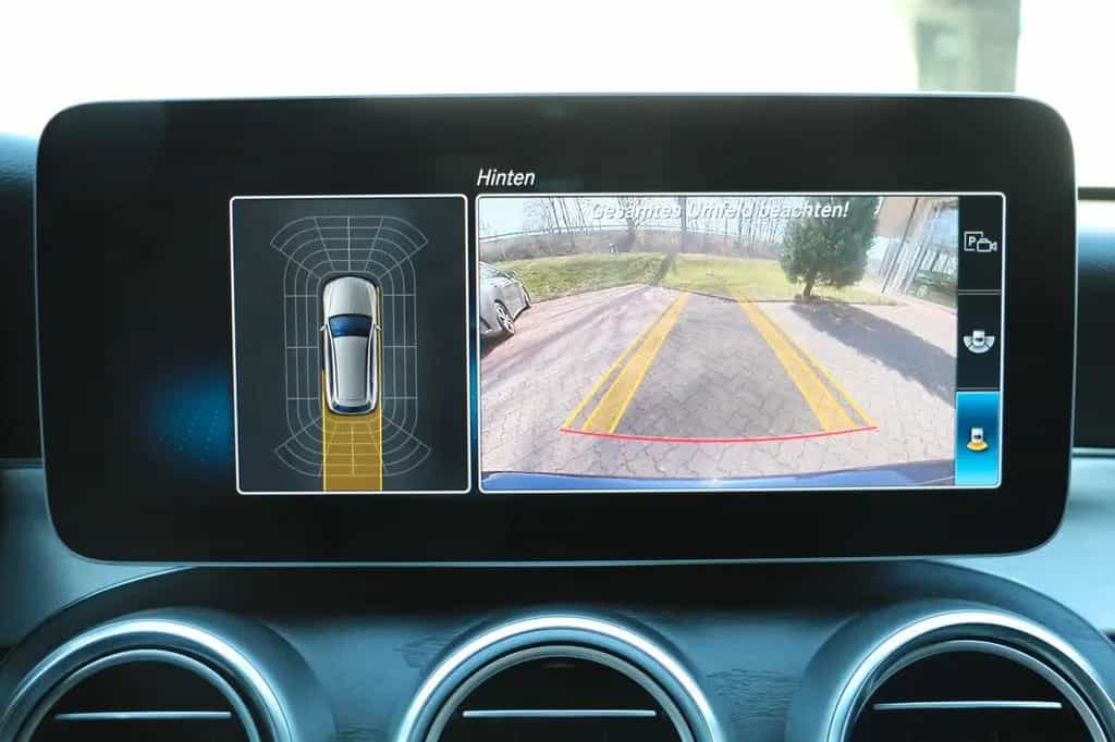 Mercedes-Benz C-Class 300 T Autom., AMG-Line, Distronic, R.-Kamera! 07/2019-photo-9