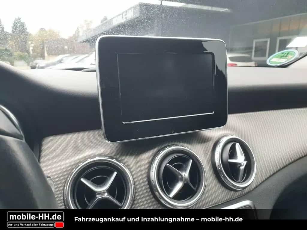 Mercedes-Benz GLA 180 *LEDER*BI-XENON*NAVI*PDC*STYLE* 02/2017-photo-5