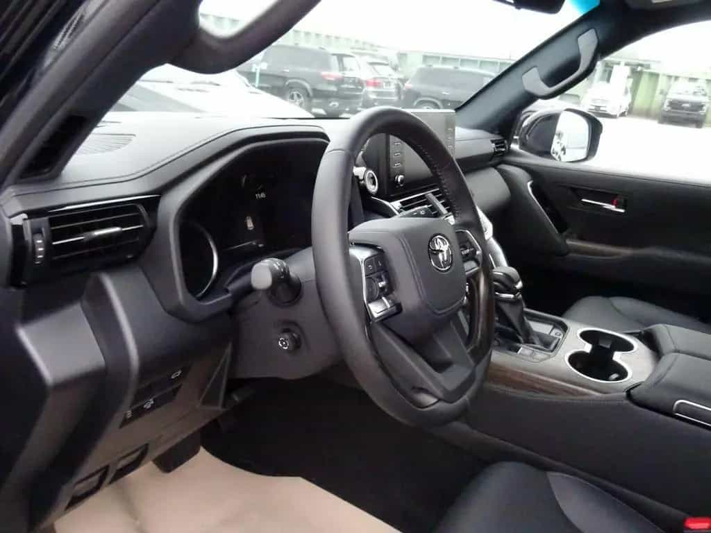 Toyota Land Cruiser LC300+EXECUTIVE+70th+TwinTurbo+415HP+NEU+EUreg 07/2023-photo-10