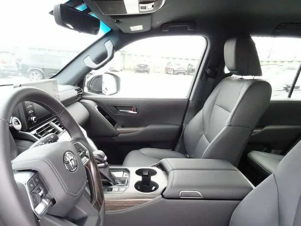 Toyota Land Cruiser LC300+EXECUTIVE+70th+TwinTurbo+415HP+NEU+EUreg 07/2023-photo-13
