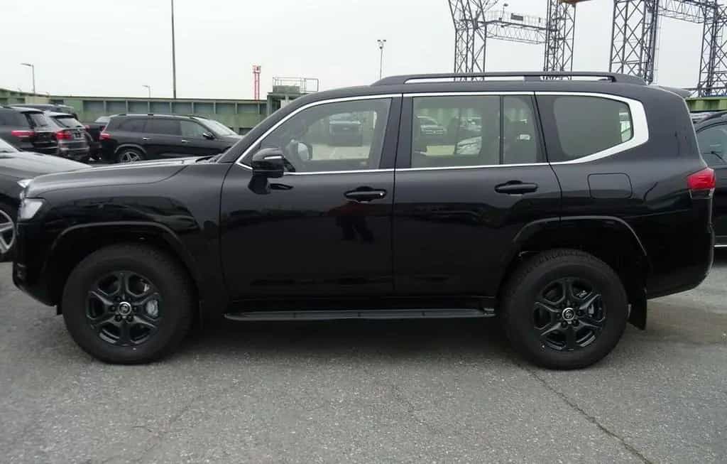 Toyota Land Cruiser LC300+EXECUTIVE+70th+TwinTurbo+415HP+NEU+EUreg 07/2023-photo-3