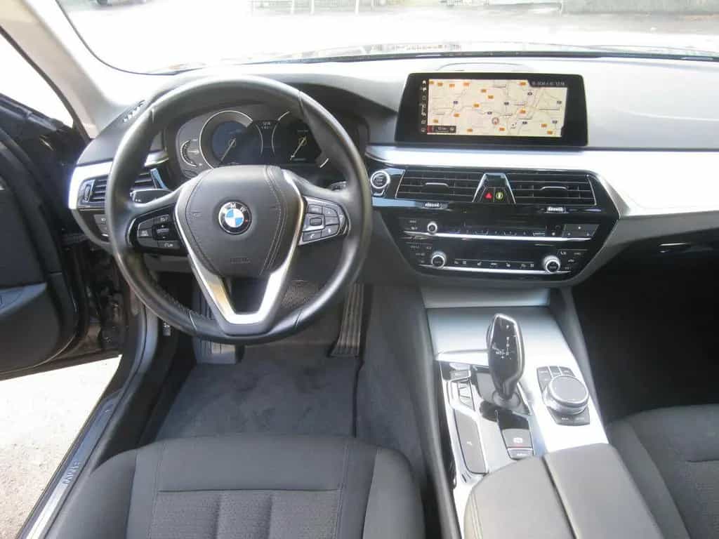 BMW 5 Series 520 d xDrive Touring Automatik Navi Kamera Park 05/2019-photo-10