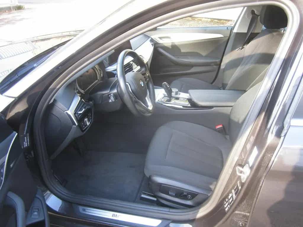 BMW 5 Series 520 d xDrive Touring Automatik Navi Kamera Park 05/2019-photo-7