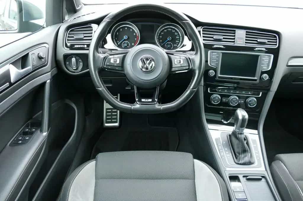 Volkswagen Golf 2.0 TSI DSG 4MOTION BMT R Variant PANO NAVI 01/2017-photo-20