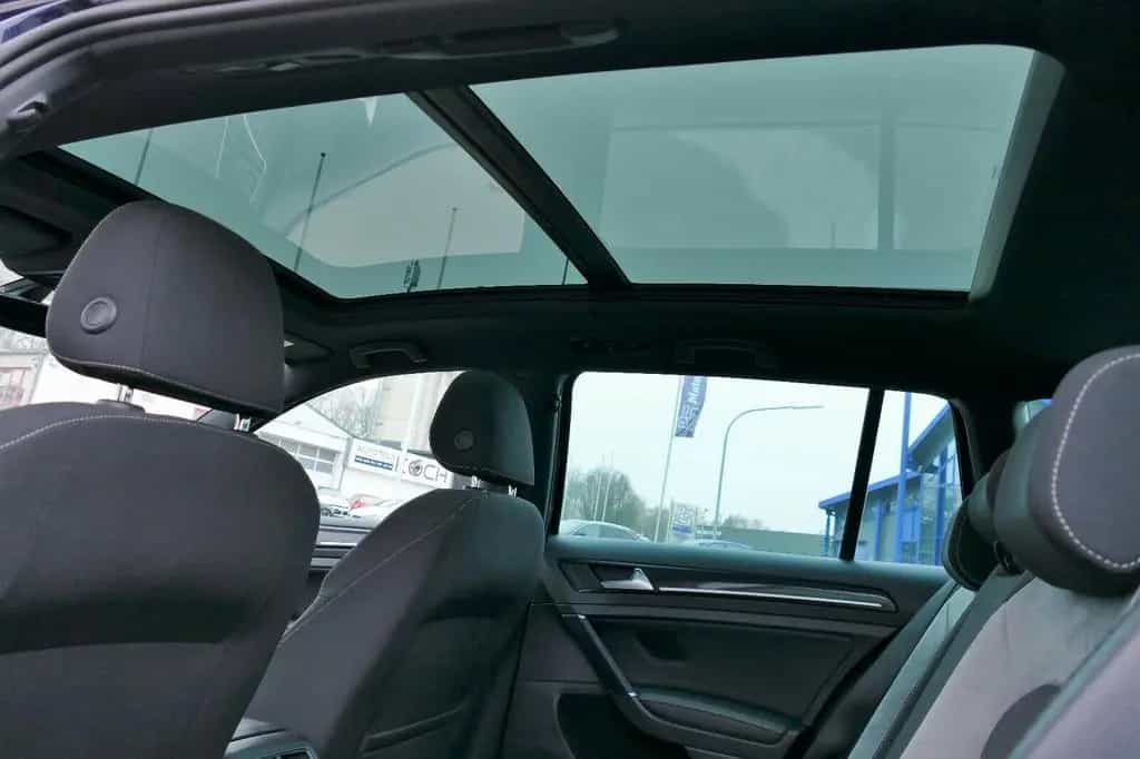 Volkswagen Golf 2.0 TSI DSG 4MOTION BMT R Variant PANO NAVI 01/2017-photo-21