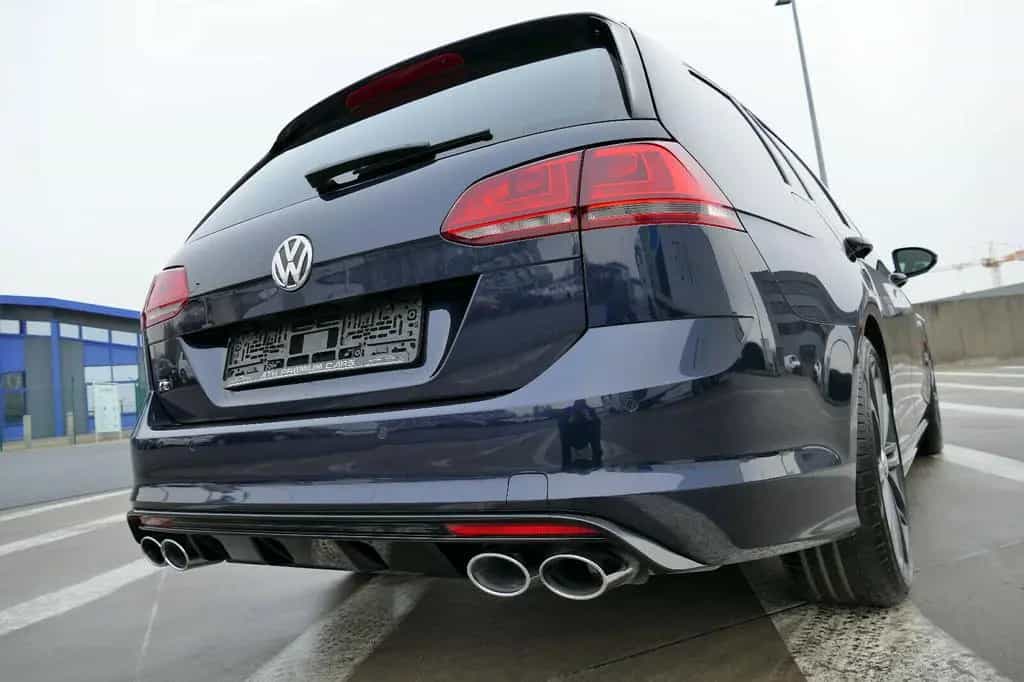 Volkswagen Golf 2.0 TSI DSG 4MOTION BMT R Variant PANO NAVI 01/2017-photo-6