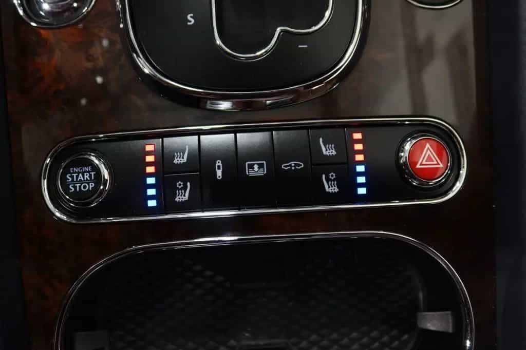Bentley Flying Spur 4.0 V8 S 1.Hand Scheckheftgepflegt 06/2017-photo-15