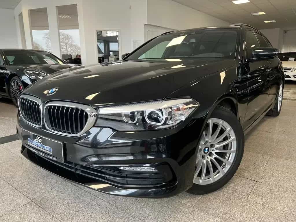BMW 520 d Sport Line Aut. Pano LED Navi Leder Ambien 07/2018-photo-0