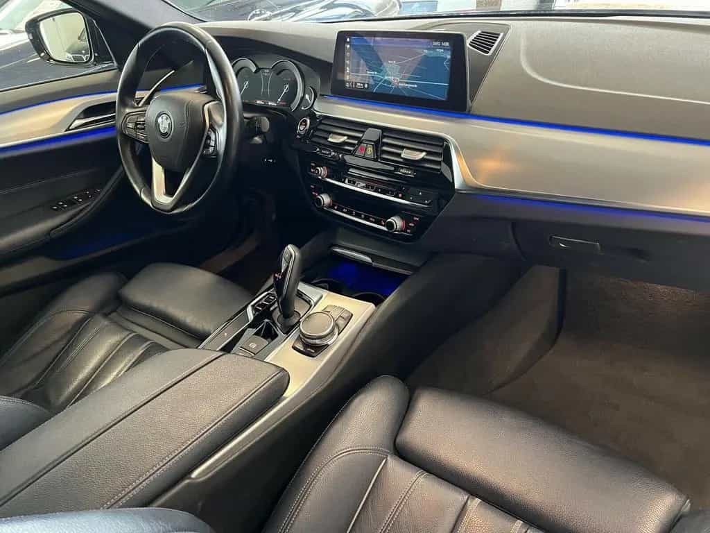BMW 520 d Sport Line Aut. Pano LED Navi Leder Ambien 07/2018-photo-13