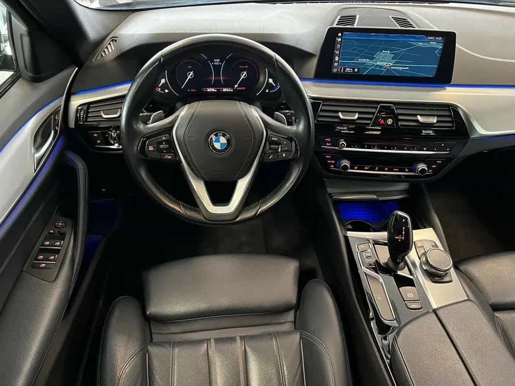 BMW 520 d Sport Line Aut. Pano LED Navi Leder Ambien 07/2018-photo-16