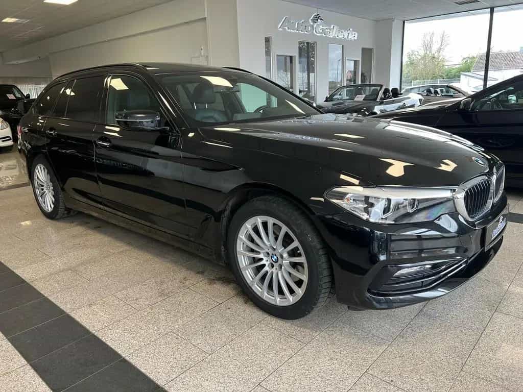 BMW 520 d Sport Line Aut. Pano LED Navi Leder Ambien 07/2018-photo-3