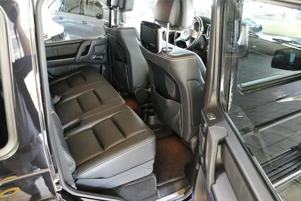 Mercedes-Benz G 350 d Designo Exclusiv Sthz TV Rear Seat Night 07/2017-photo-12