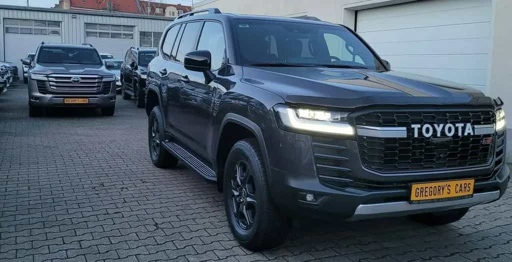 Toyota Land Cruiser LC300 GAZOO Racing+SPORT+NEU+EU+415HP+TWIN+TURBO 07/2023-photo-3