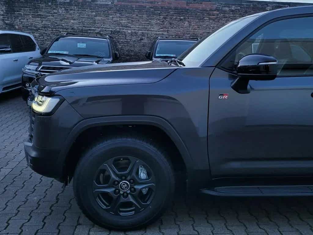 Toyota Land Cruiser LC300 GAZOO Racing+SPORT+NEU+EU+415HP+TWIN+TURBO 07/2023-photo-5