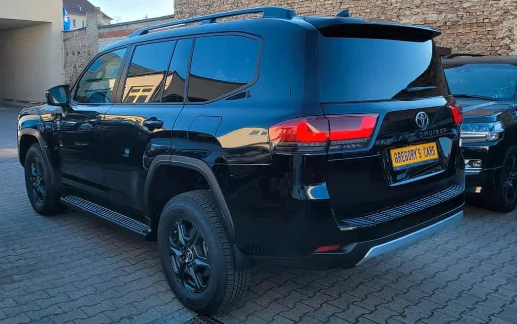 Toyota Land Cruiser LC300 GAZOO Racing+SPORT+NEU+415HP+TWIN+TURBO 07/2023-photo-5