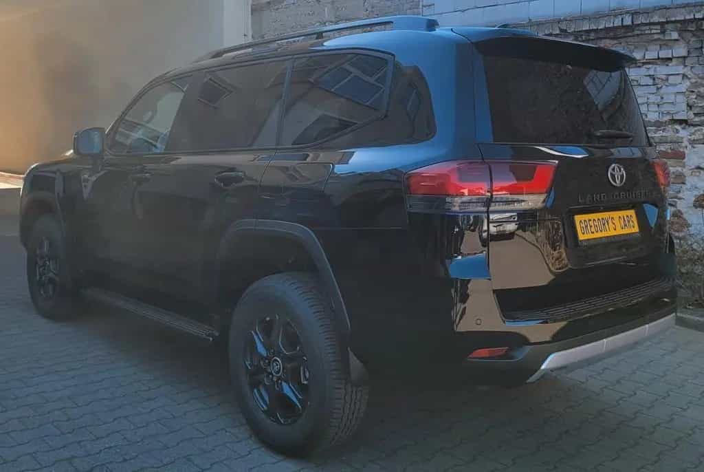 Toyota Land Cruiser LC300 GAZOORacingSPORT+NEU+EUreg+415HP+TwinTurbo 07/2023-photo-5