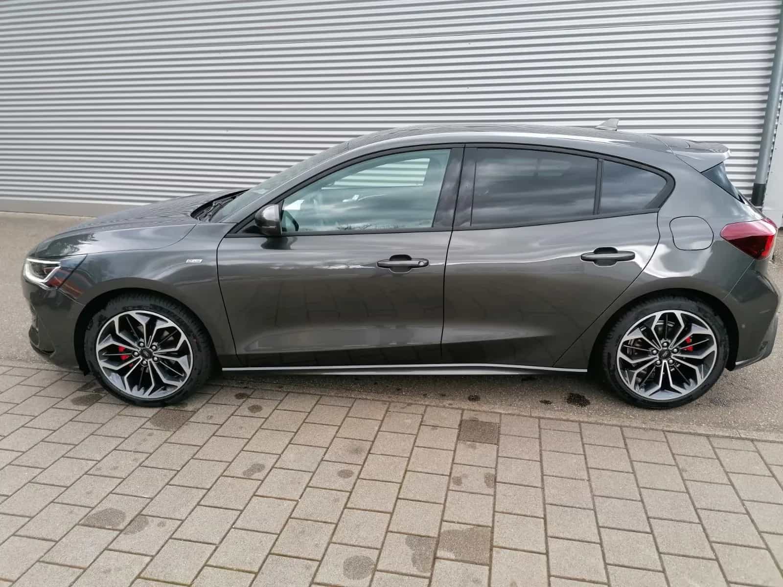 Ford Focus 12/2022-photo-2