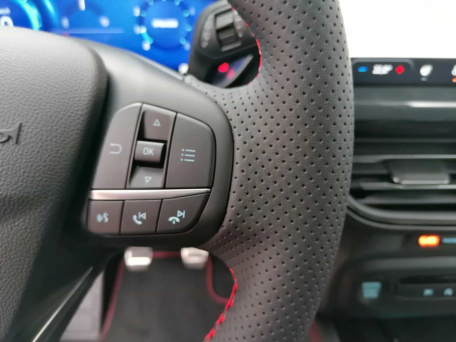 Ford Focus 12/2022-photo-8