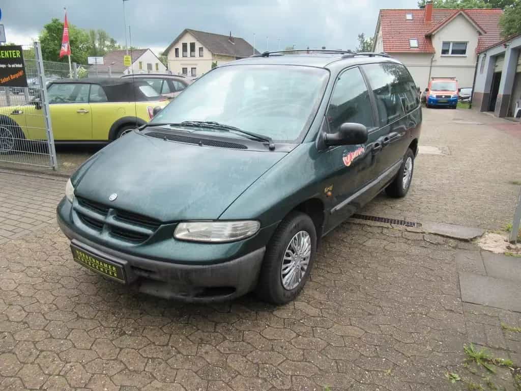 Chrysler Voyager Family Comfort 2.0 KLIMA 05/2000-photo-0