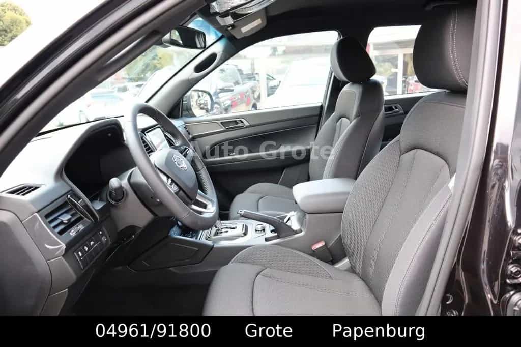 Ssangyong MUSSO Grand MUSSO DK 2,2  AT Quartz 4x4 Digital Tacho null-photo-13