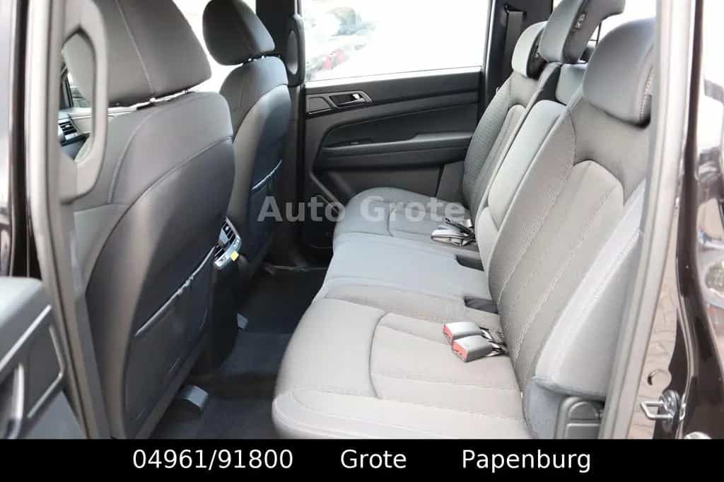 Ssangyong MUSSO Grand MUSSO DK 2,2  AT Quartz 4x4 Digital Tacho null-photo-14