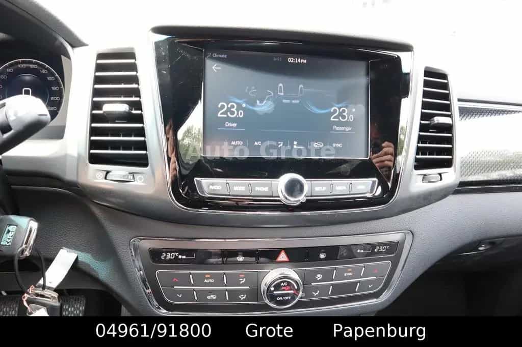 Ssangyong MUSSO Grand MUSSO  DK 2,2  Quartz 4x4 Digitales Tacho null-photo-13