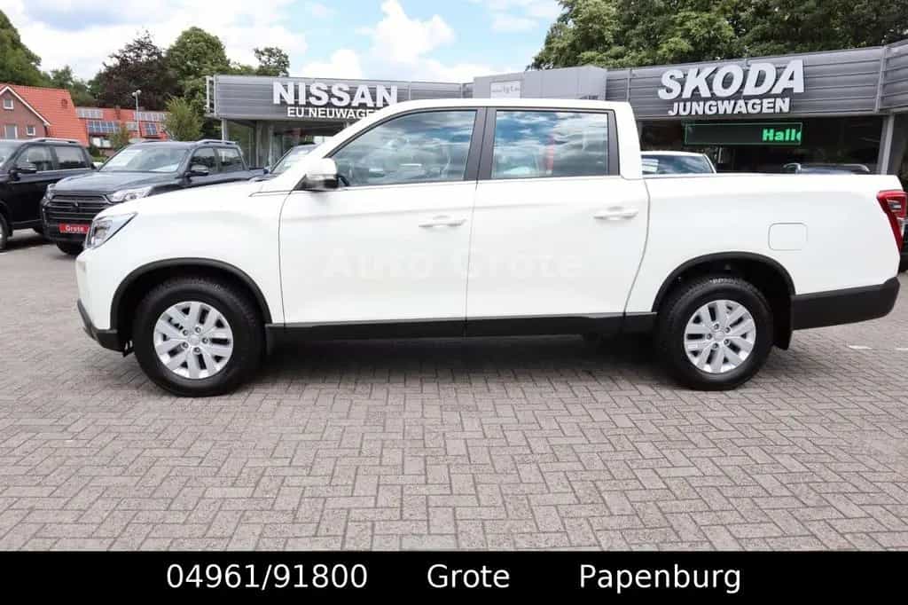 Ssangyong MUSSO Grand MUSSO  DK 2,2  Quartz 4x4 Digitales Tacho null-photo-2