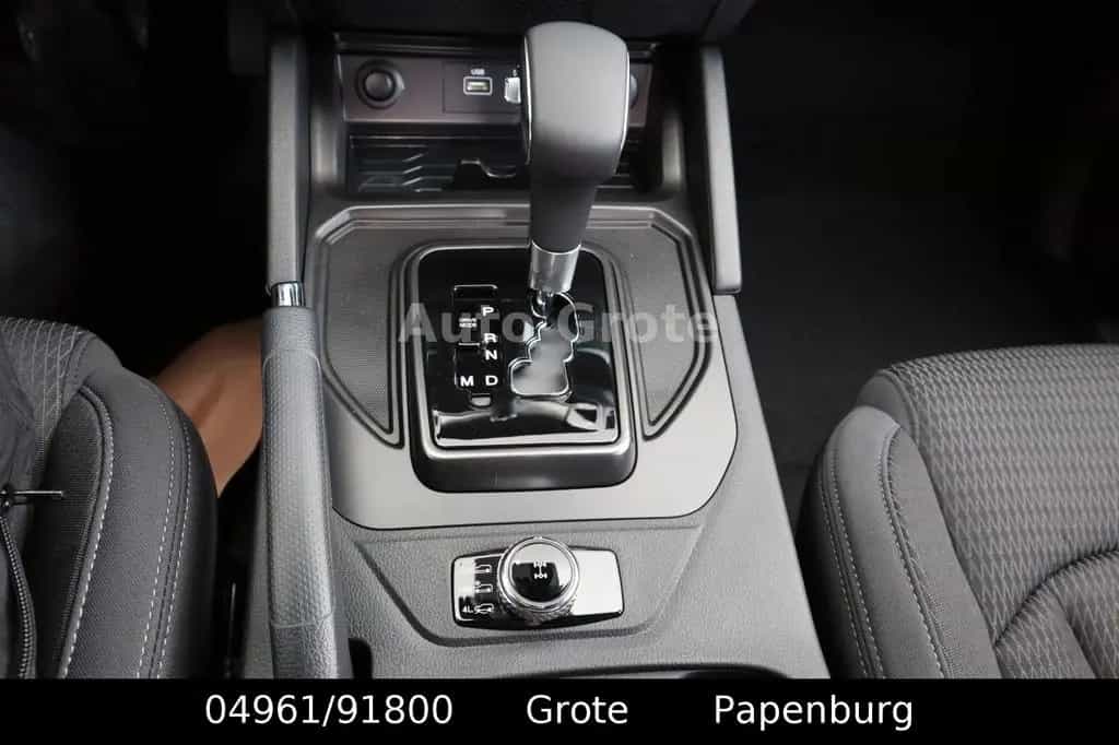 Ssangyong MUSSO Grand MUSSO DK 2,2  AT Quartz 4x4 Digital Tacho null-photo-19