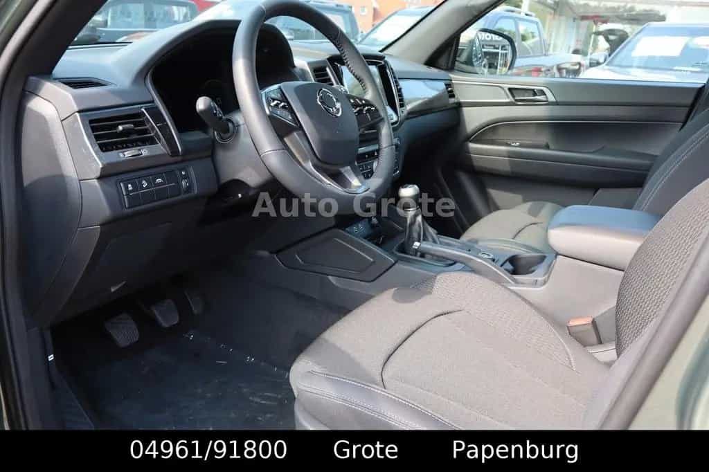 Ssangyong MUSSO Grand MUSSO  DK 2,2  Quartz 4x4 Digitales Tacho null-photo-13
