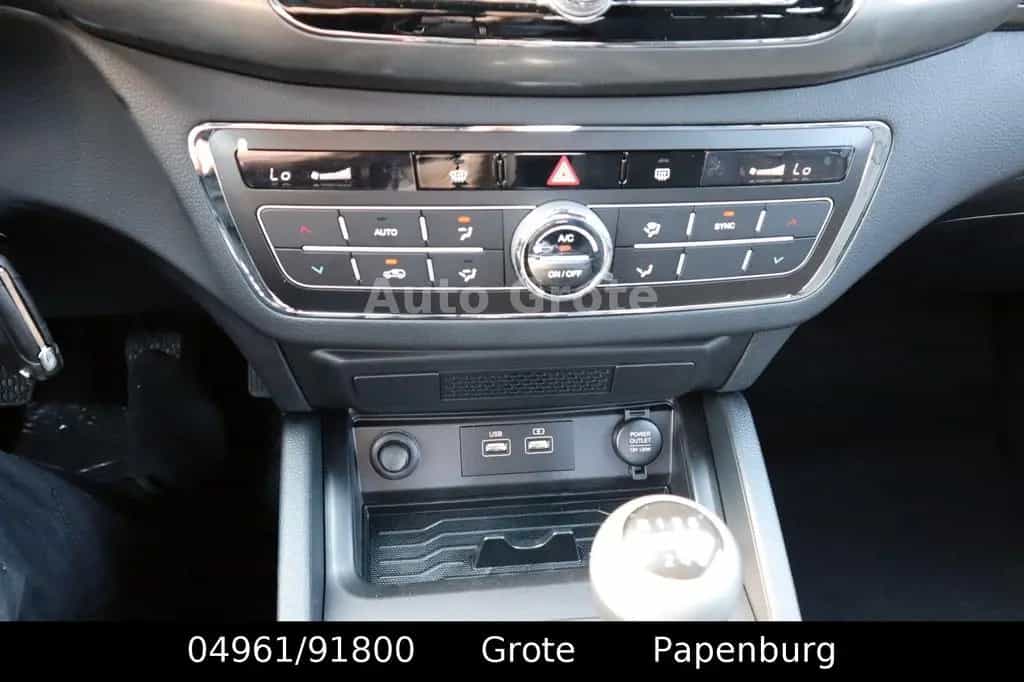 Ssangyong MUSSO Grand MUSSO  DK 2,2  Quartz 4x4 Digitales Tacho null-photo-19