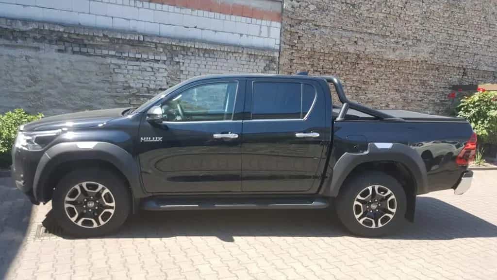 Toyota Hilux Legend NEU+TZ+7870€*EXTRAS+VOLL+EU+204PS 07/2023-photo-3
