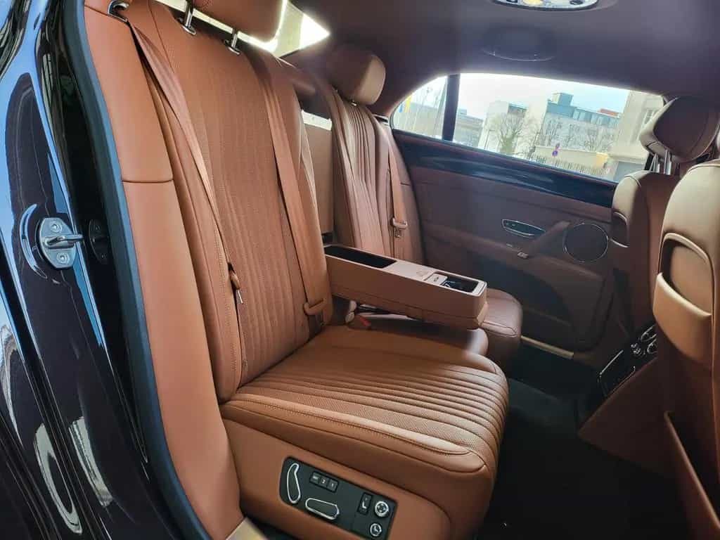 Bentley Flying Spur V8S=528PS+NEW+VOLL+MASSAGE+RARE null-photo-12