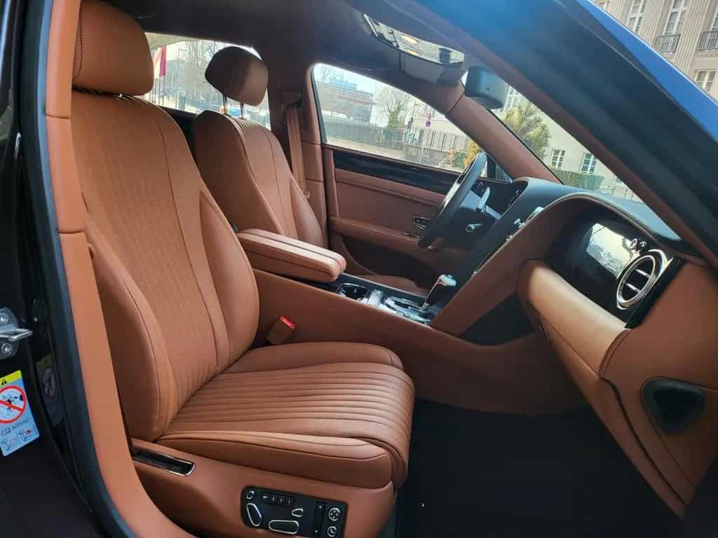 Bentley Flying Spur V8S=528PS+NEW+VOLL+MASSAGE+RARE null-photo-14