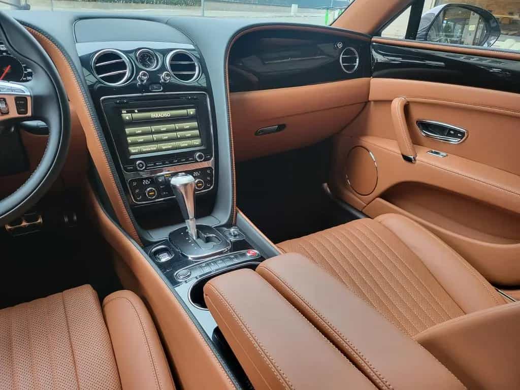 Bentley Flying Spur V8S=528PS+NEW+VOLL+MASSAGE+RARE null-photo-19