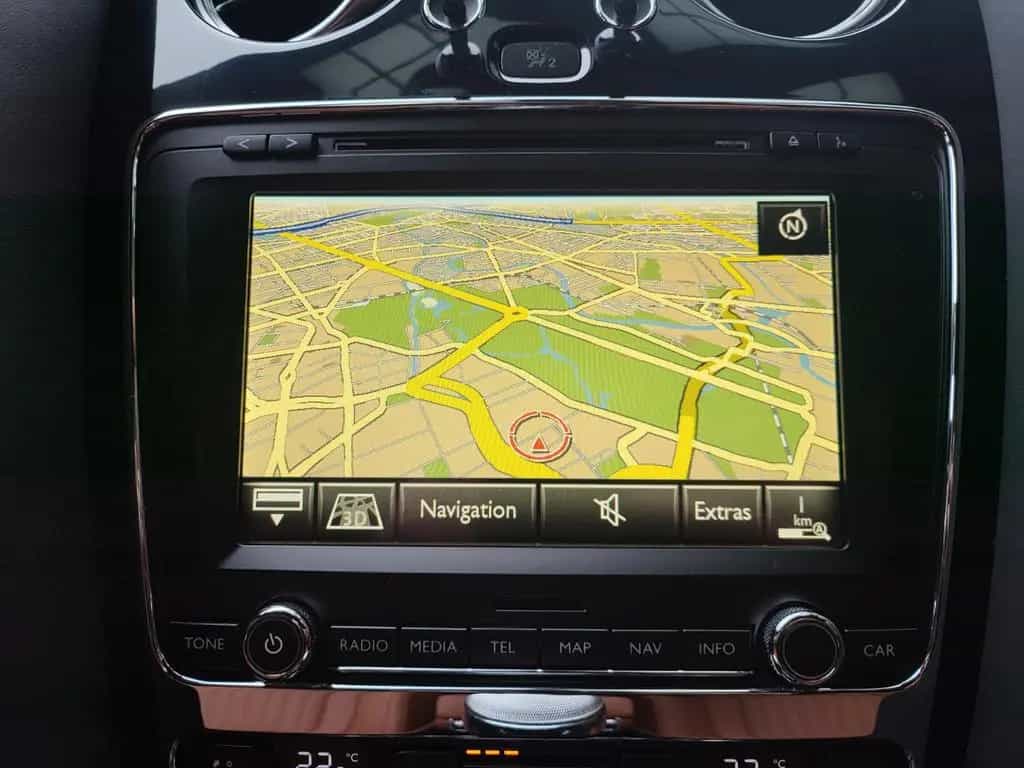 Bentley Flying Spur V8S=528PS+NEW+VOLL+MASSAGE+RARE null-photo-22