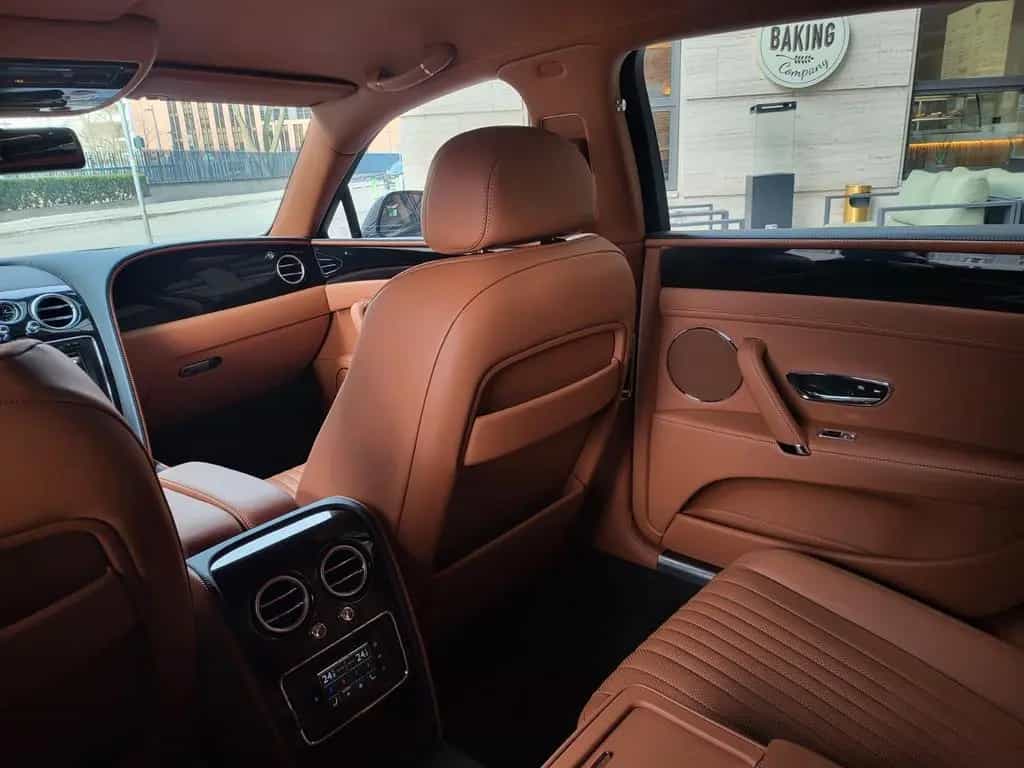 Bentley Flying Spur V8S=528PS+NEW+VOLL+MASSAGE+RARE null-photo-31