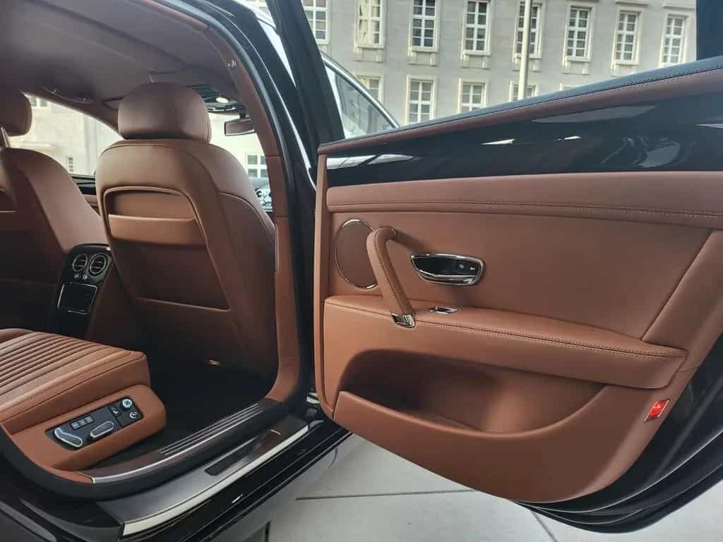 Bentley Flying Spur V8S=528PS+NEW+VOLL+MASSAGE+RARE null-photo-36
