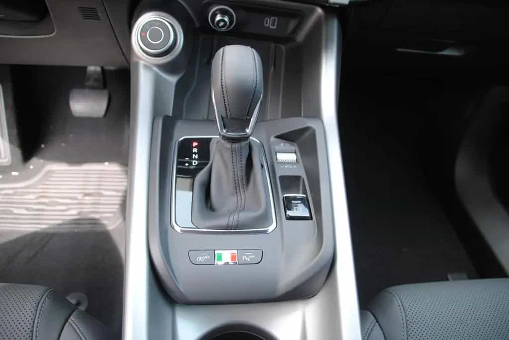 Alfa Romeo Tonale Sprint 1.6 VGT-D Premium-Paket LED RFK 04/2025-photo-18