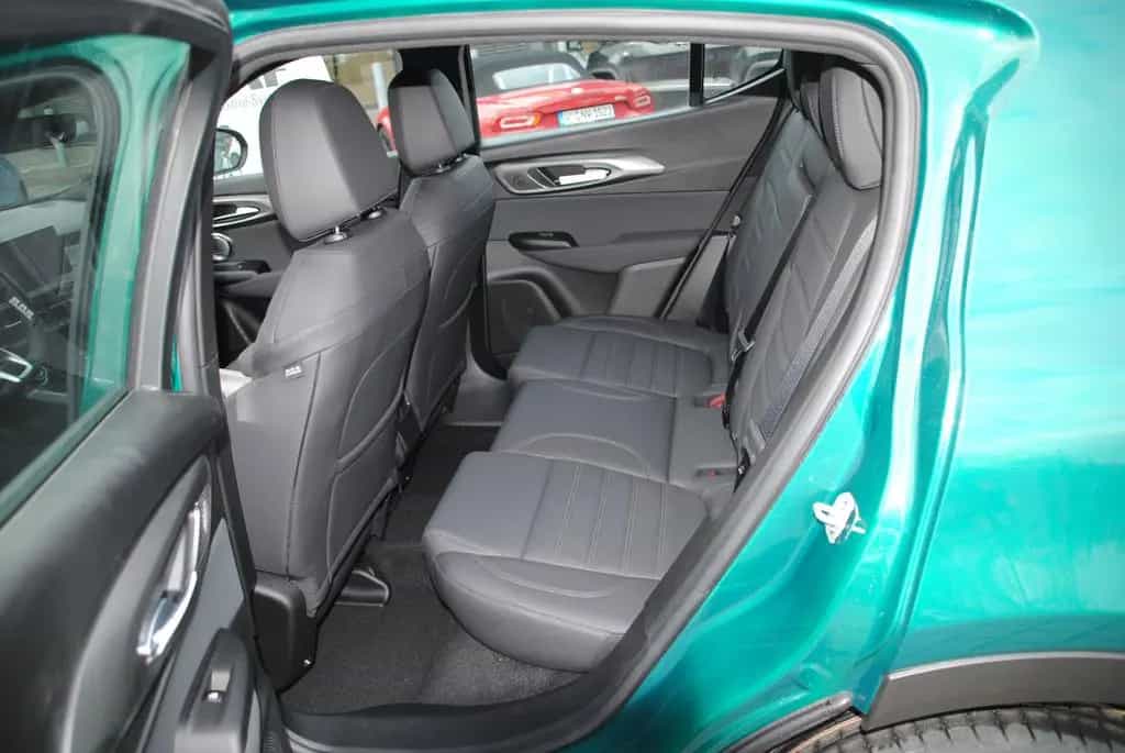 Alfa Romeo Tonale Sprint 1.6 VGT-D Premium-Paket LED RFK 06/2024-photo-13