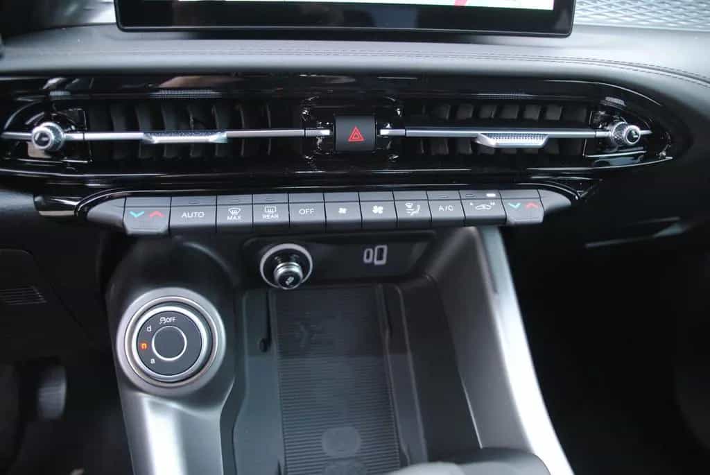 Alfa Romeo Tonale Sprint 1.6 VGT-D Premium-Paket LED RFK 06/2024-photo-21