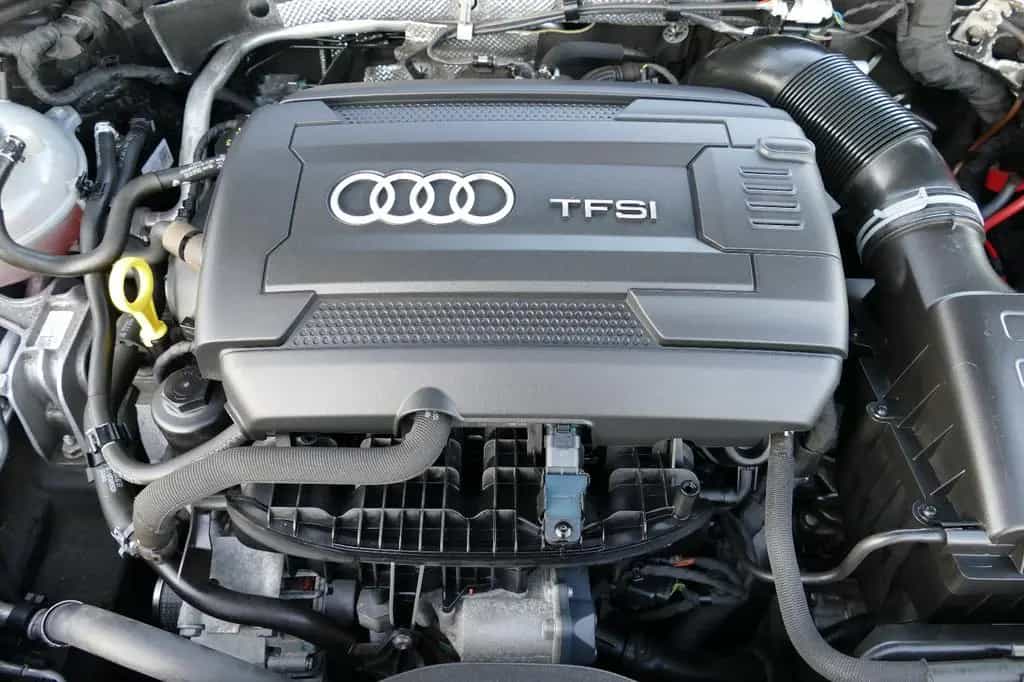 Audi TT Roadster 2.0 TFSI AUS 2.HAND TEMPOMAT XENON 04/2015-photo-26