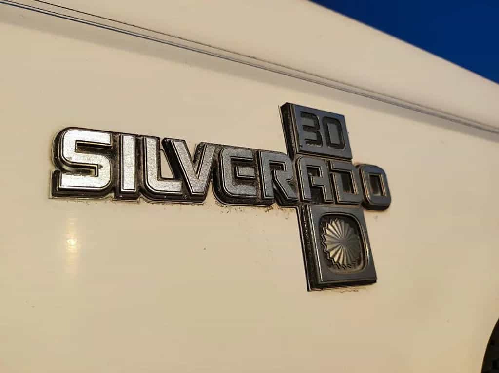 Chevrolet C30 Silverado Camper Special 7.4L V8 01/1982-photo-11