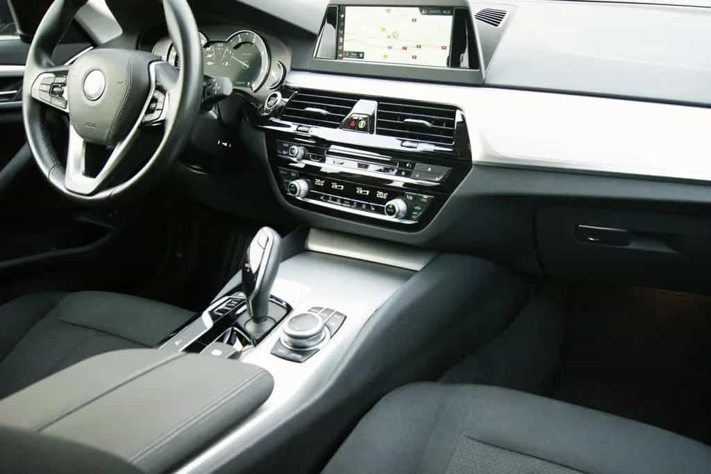 BMW 5 Series 520d xDrive TOUR*AUTOM*1.HD*PANO*KAM*HEAD-UP*PAR 06/2019-photo-21