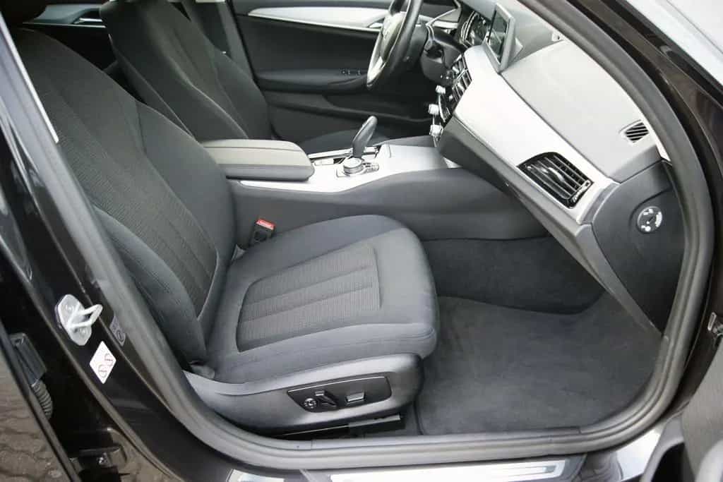 BMW 5 Series 520d xDrive TOUR*AUTOM*1.HD*PANO*KAM*HEAD-UP*PAR 06/2019-photo-23