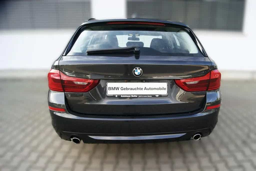 BMW 5 Series 520d xDrive TOUR*AUTOM*1.HD*PANO*KAM*HEAD-UP*PAR 06/2019-photo-6